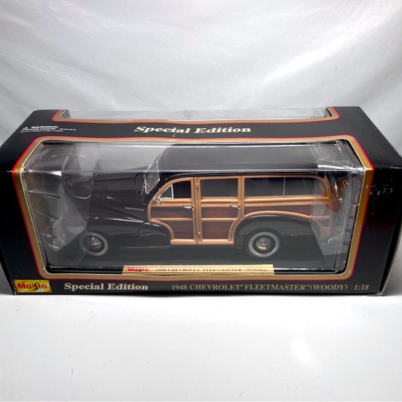 1948 Chevrolet Fleetmaster Woody Maisto 1/18 Diecast Special Edition - Picture 1 of 5